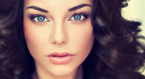 best eyeshadow for blue eyes and blonde hair|eyeshadow that compliments blue eyes.